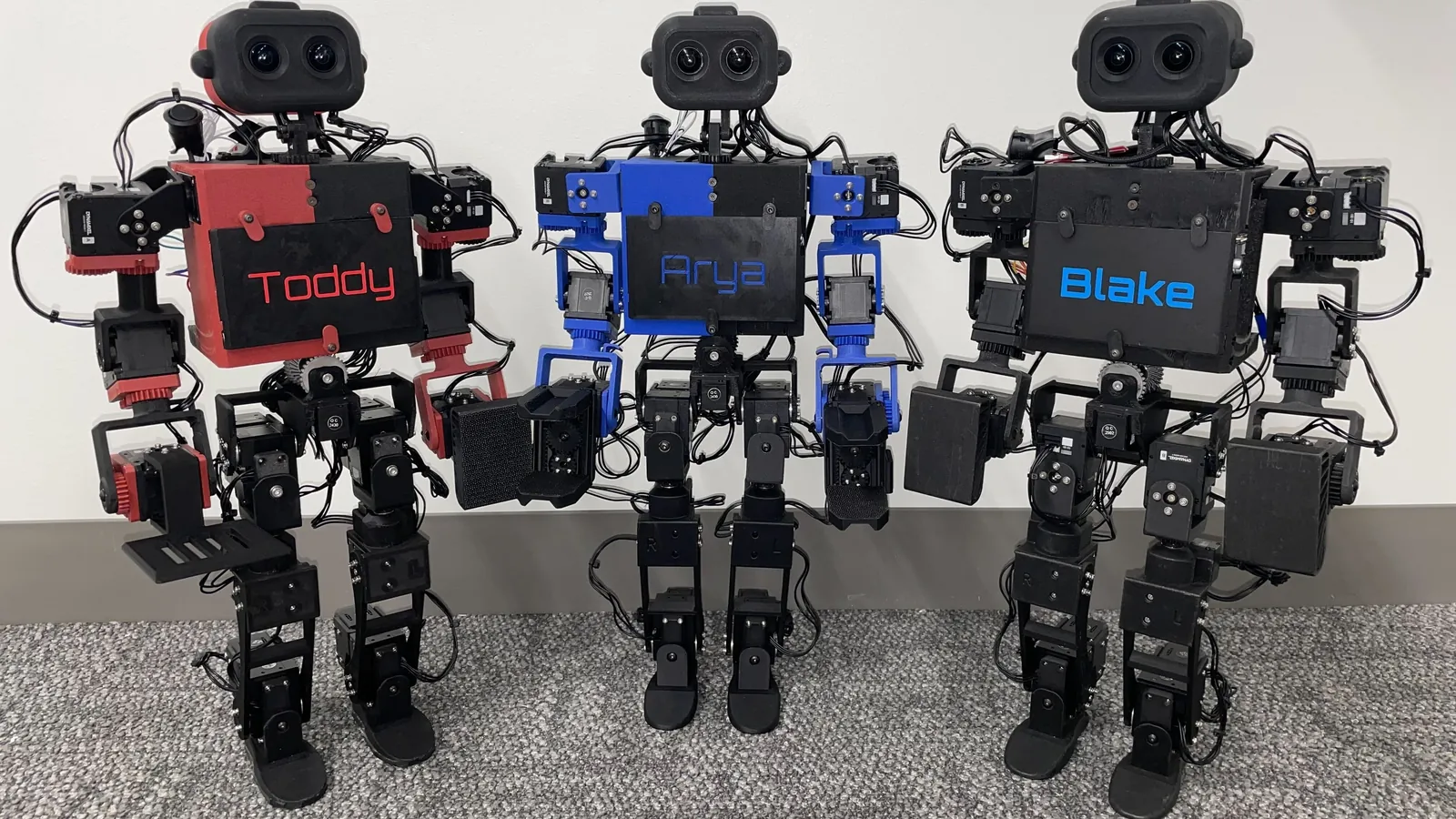 ToddlerBot 2.0 幼儿尺寸人形 — 第 1 张图